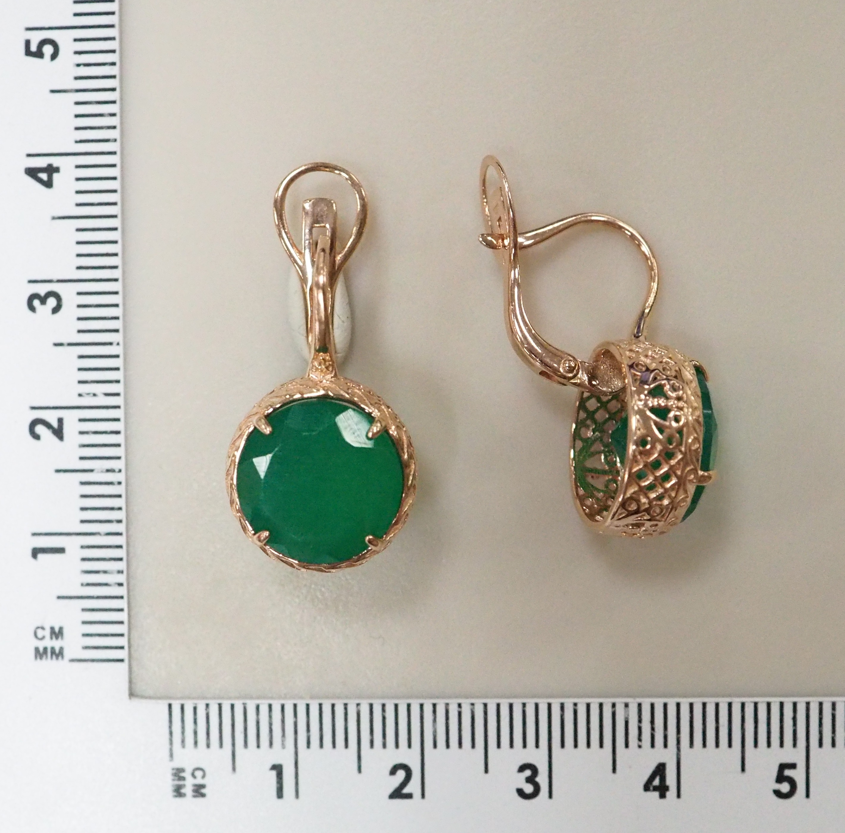 Серебряные серьги с хризопалами